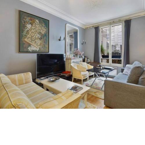 Luxurious 2 Bedroom with Huge Private Terrace