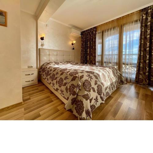Luxurious 2 BR Appt at the Black Sea Coast