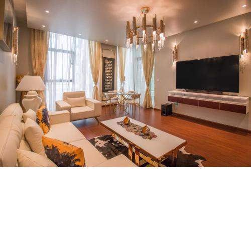 Luxurious 2BR - Fully Upgraded - High-end facilities