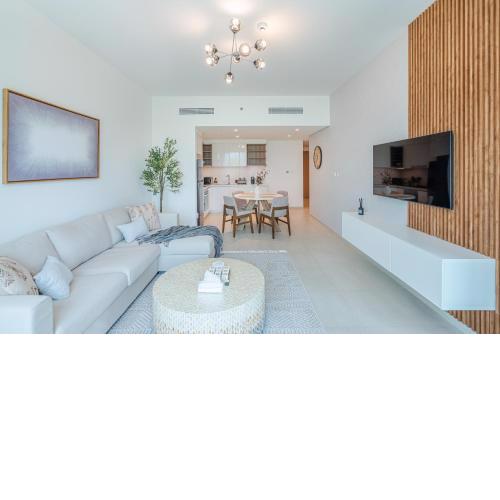 Luxurious 2BR Apartment with Burj Khalifa View in Downtown Views