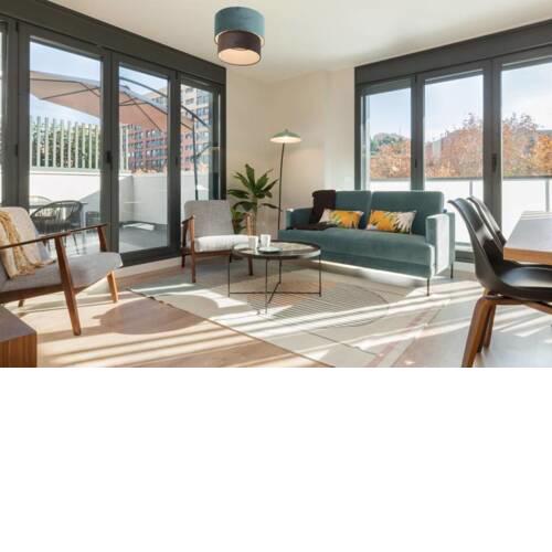 Luxurious 3 Bed Apt with Terrace in Sants-Montjuic