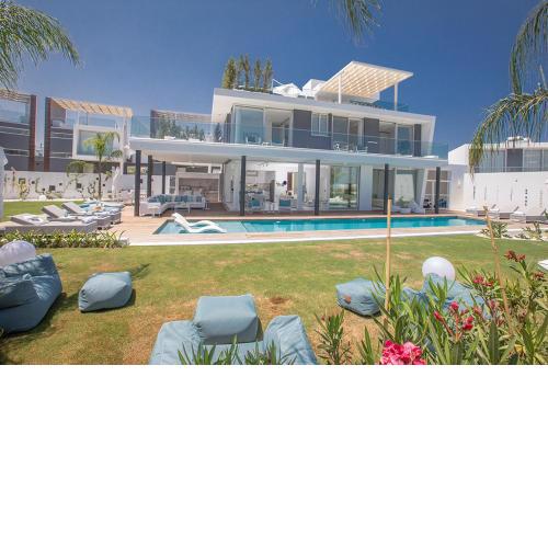 Luxurious and Extravagant 5 stars villa