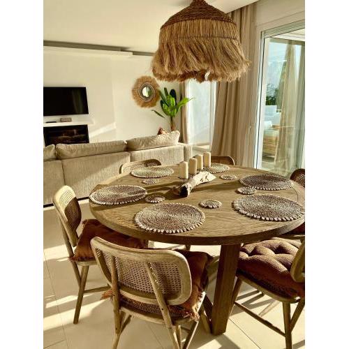Luxurious apartment close to Puente Romano with sea views in Marbella