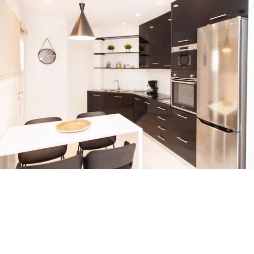 Luxurious Apartment in Athens Downtown