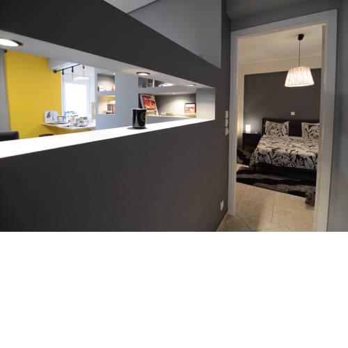 Luxurious apartment next to the airport