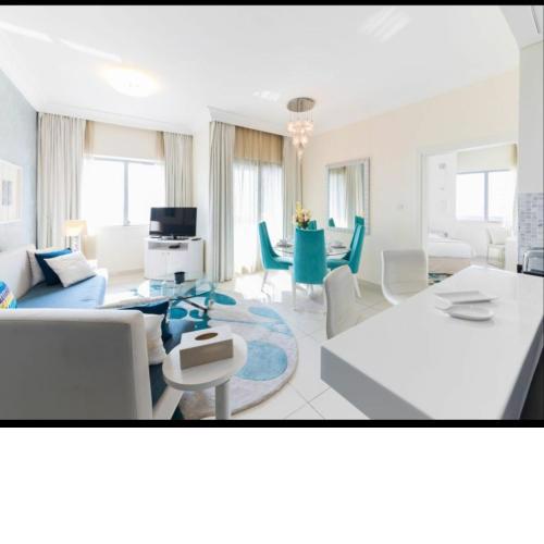 Luxurious Apartments - Damac Mall Street