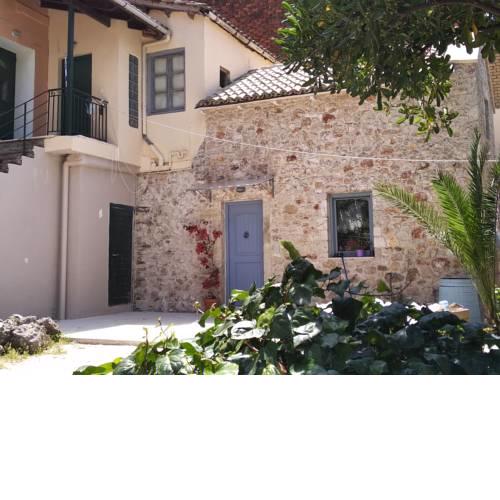 Luxurious bungalow in Ipsos beach