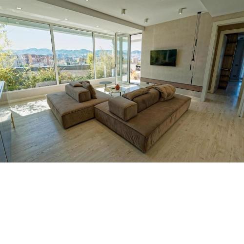 Luxurious Central Apartment
