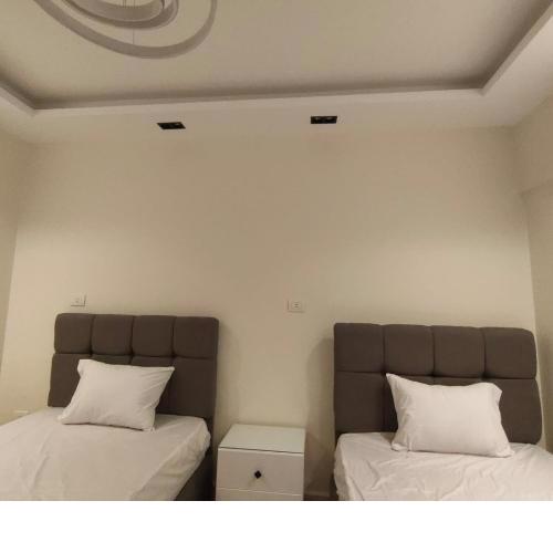 luxurious Downtown House near airport and Malls