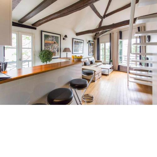 Luxurious Duplex - Top of Montmartre