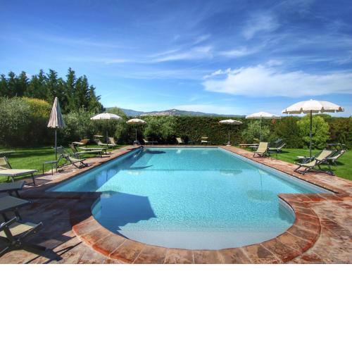 Luxurious Farmhouse in Cortona with Pool