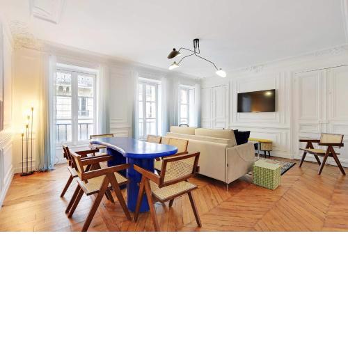 Luxurious Haussmannian apartment 3BR8P Saint Germain