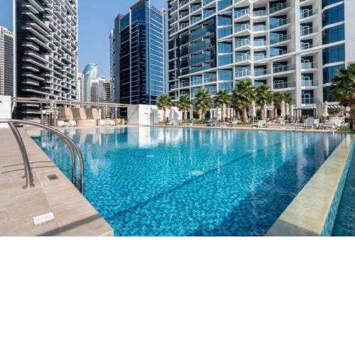 Luxurious High-Floor Studio at Prime Location