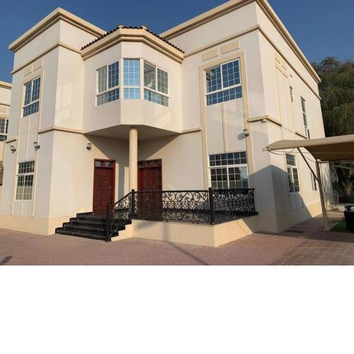 Luxurious Independent Villa in Al Quoz 1