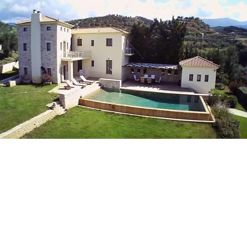 Luxurious Infinity Pool Private Villa with Gardens