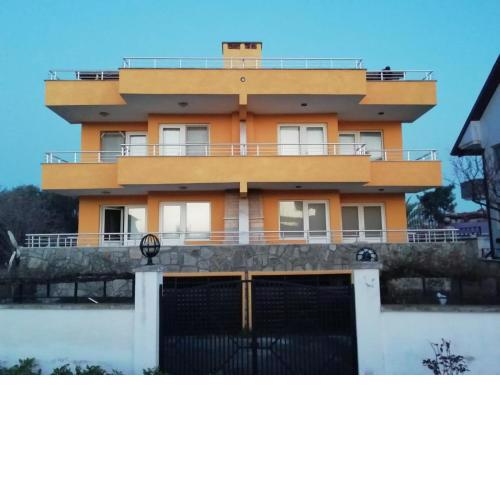 Luxurious Large Villa Near T.o.g.g Factory