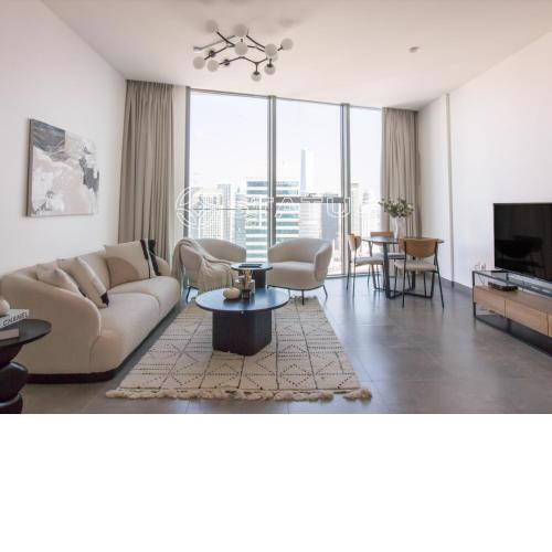 Luxurious & Sky-High with Serene JLT Skyline Views