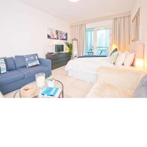 Luxurious Studio Apartment with Stunning Views