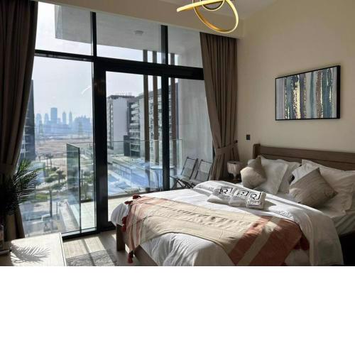 Luxurious Studio in Azizi Riv.4