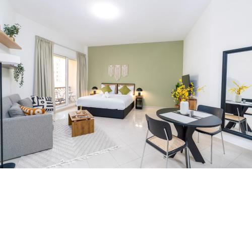 Luxurious Studio with Balcony in RAK