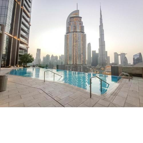 Luxurious & Stylish Apartments Across Dubai Mall - Burj Khalifa - City Views by Sojo Stay