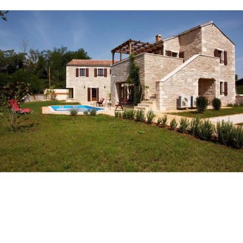 Luxurious Villa in Pazin with Swimming Pool