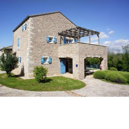 Luxurious Villa in Pazin with Terrace