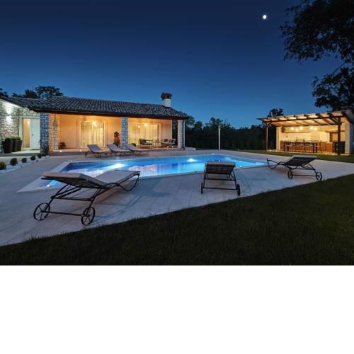 Luxurious Villa near Groznjan with Pool