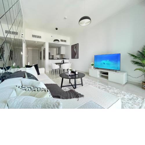 Luxury 1 Bed Room Palm View Apartment in Dubai Marina Tower