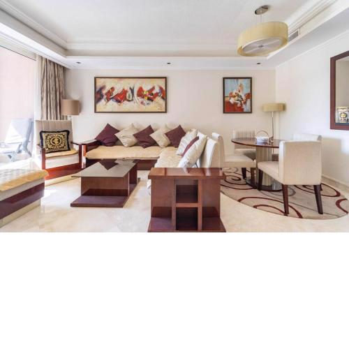 Luxury 1 Bedroom with a Private Beach Taj Granduer residence at Palm