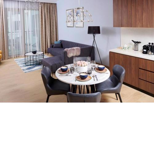 Luxury 1BR! Private Beach!