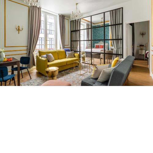 Luxury 2 Bedroom 2 Bathroom Apartment - Louvre