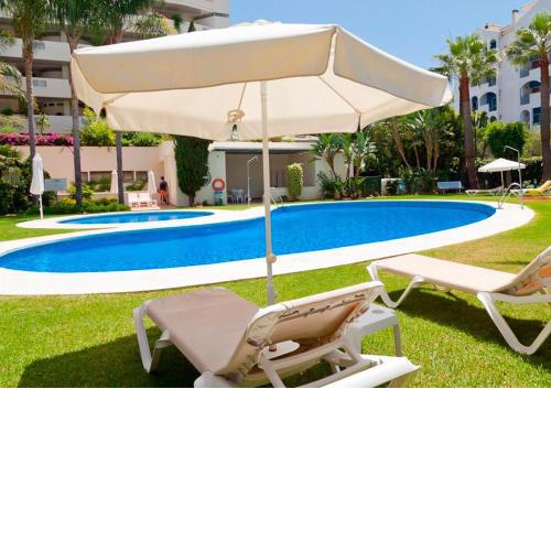Luxury 2 bedroom apartment in Puerto Banús, parking and pool