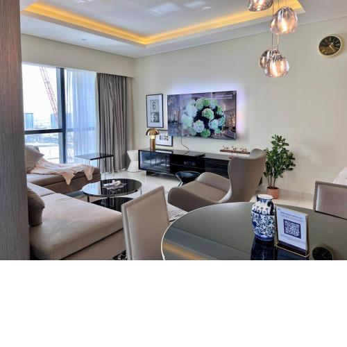 Luxury 2BR Suite in Paramount Hotel and Residences