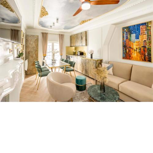 Luxury 3 Bedroom & 3 Bathroom Apartment - Louvre
