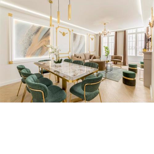 Luxury 3 bedroom and 3 bathroom -Louvre Marais