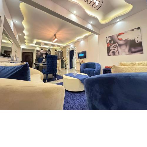 Luxury 3 Bedrooms Furnished apartment with private garden