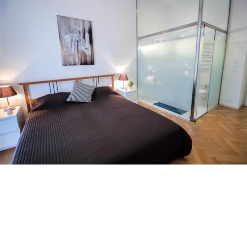 Luxury and Bright Apartment - Old Town -Train ST.
