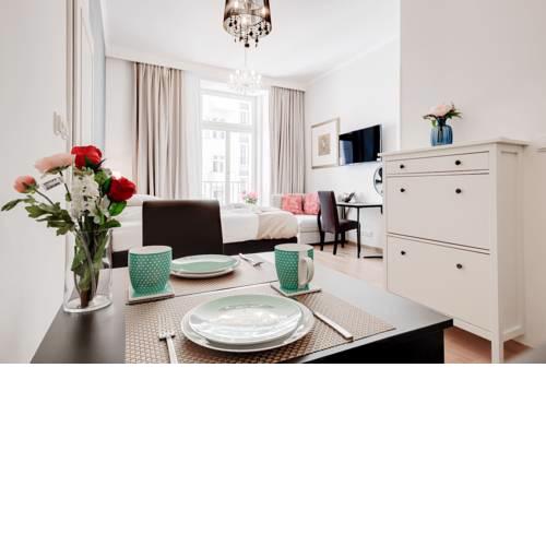 Luxury apartment by Dancing House 1