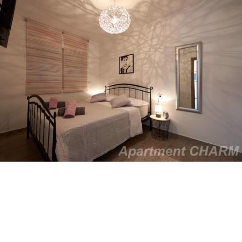 Luxury apartment Charm with pool