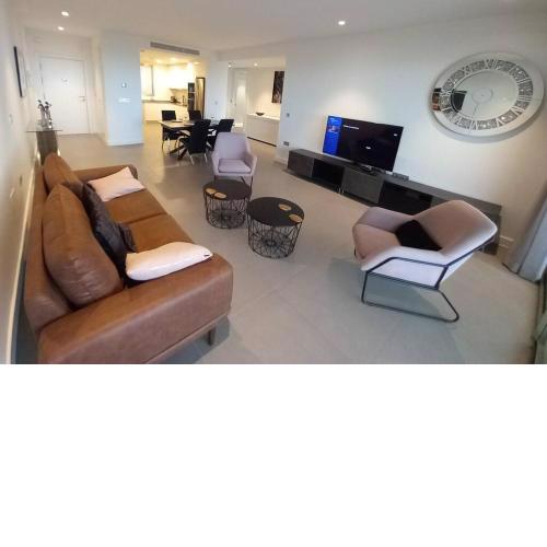 Luxury apartment in Estepona