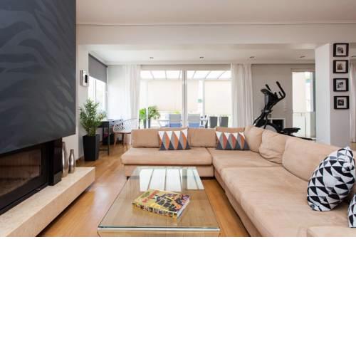 Luxury Apartment in Glyfada