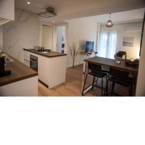 Luxury apartment next to metro Panormou