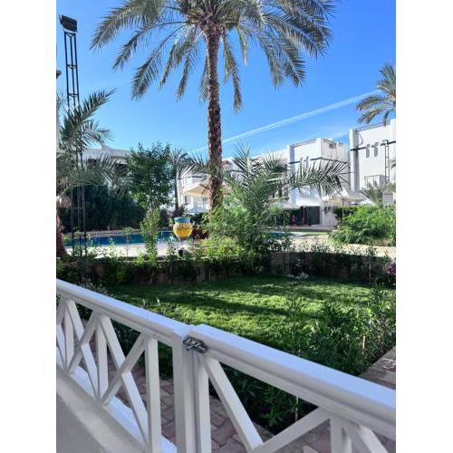 Luxury apartment perfect location pool view