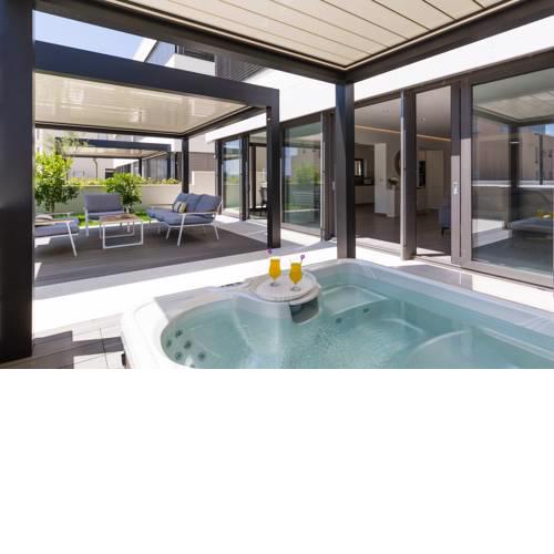 Luxury Apartment Periska with jacuzzi & pool