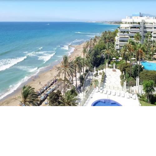 Luxury apartment with spectacular sea views