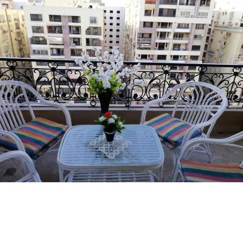 Luxury Apartment بجوار سيتي أستارز
