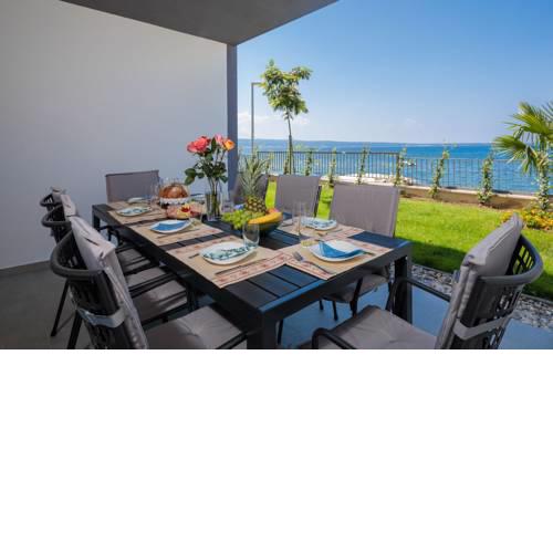 Luxury Apartments At Villa Four Brothers