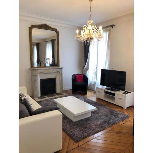 Luxury Appartment La Tour Paris