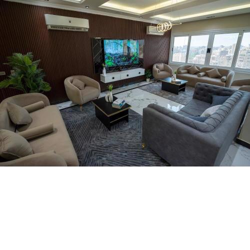 Luxury Apt with Stunning View